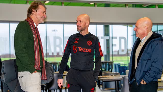 Thumbnail for article: Ten Hag staat open voor Ratcliffe's plannen om Old Trafford te vernieuwen