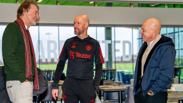 Thumbnail for article: Ten Hag niet bang voor ontslag: 'Door hoe de transferperiode is verlopen...'